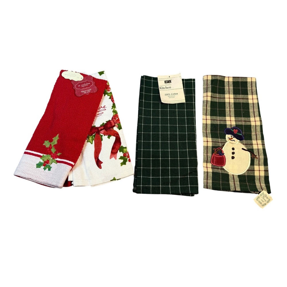 Lot‎ of 4 Christmas Kitchen Dish Towels Holiday Festive Gifting New